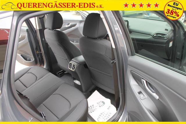 Hyundai i30 Kombi 1.5 T-GDi MHEV DCT "Style" *Navi*Kessy*SHZ+LKH*LED*2 Z Klima* 