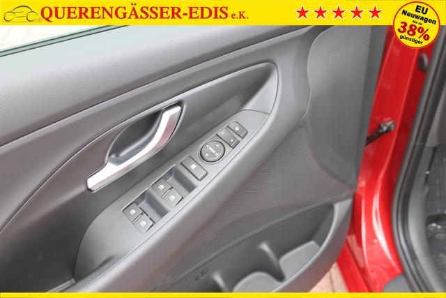 Hyundai i30 Kombi 1.5 T-GDi MHEV DCT "Style" *Navi*Kessy*SHZ+LKH*LED*2 Z Klima* 