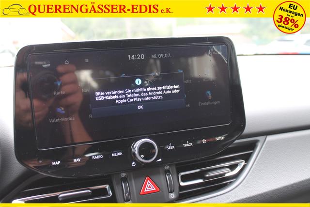 Hyundai i30 Kombi 1.5 T-GDi MHEV DCT "Style" *Navi*Kessy*SHZ+LKH*LED*2 Z Klima* 
