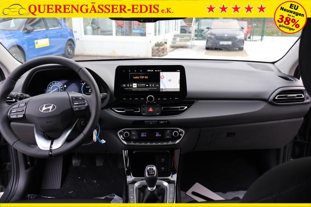 Hyundai i30 Kombi 1.5T-GDi 103kw "Family-CZ" *Navi*SHZ+LKH*KLima*Temp* 