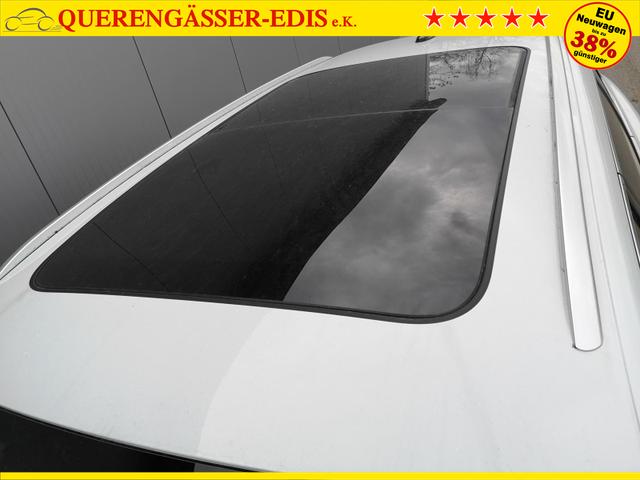 Skoda Superb Combi 2.0 TDI 142kW 4x4 Selection DSG AHK 360 Head Up Pano 