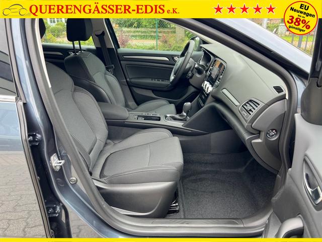Renault Mégane Grandtour Equilibre SHZ NAVI LED Megane dCi 115 EDC 