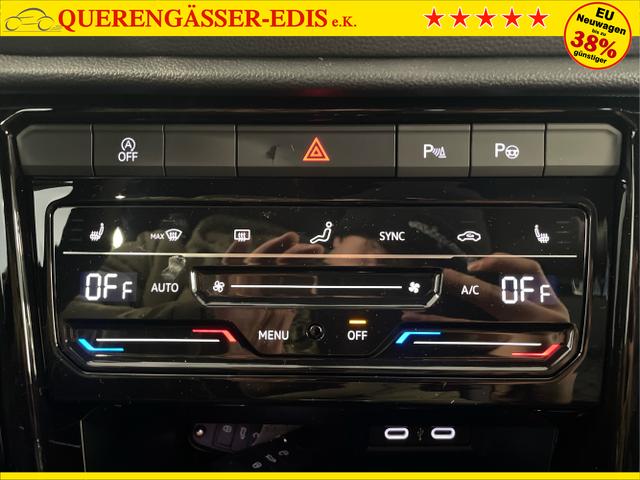 Volkswagen / T-Roc / Schwarz / / / 150PS DSG AHK+Black Style