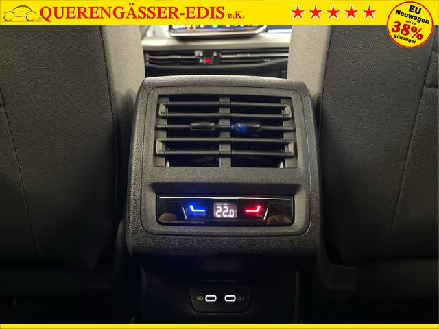 Volkswagen / Golf Variant / Rot / / / 150PS DSG AHK+Kessy+Navi