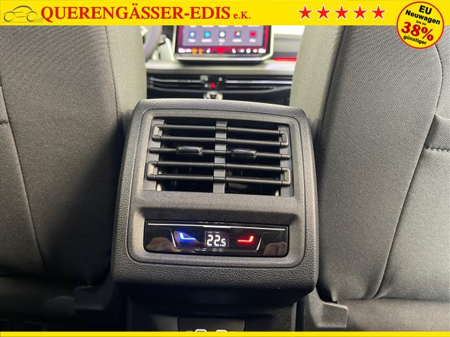 Volkswagen / Golf Variant / Schwarz / / / 150PS AHK+Navi