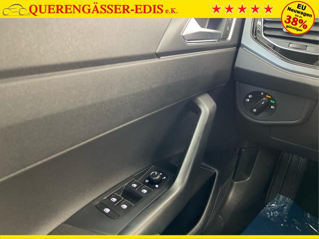 Volkswagen / Taigo / Silber / / / 115PS DSG Kessy+AHK+Navi