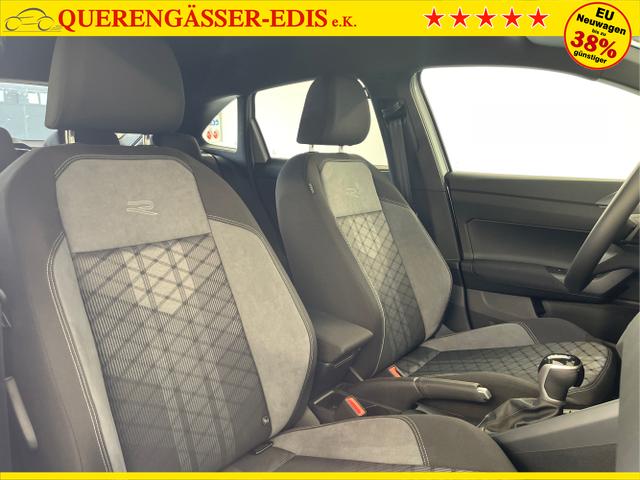 Volkswagen / Taigo / Grau / / / 115PS DSG Kessy+AHK+Navi