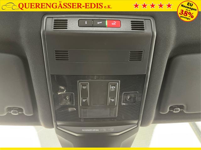 Volkswagen / T-Roc / Weiß / / / 150PS DSG AHK+Black Style