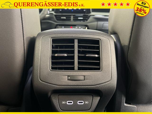 Volkswagen / T-Roc / Weiß / / / 150PS DSG AHK+Black Style