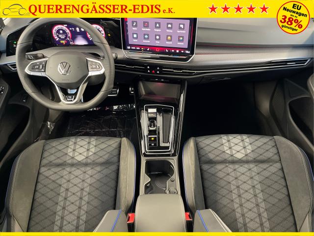 Volkswagen / Golf Variant / Schwarz / / / 150PS DSG+Black Style+AHK