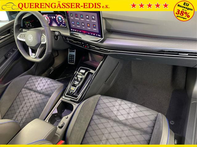 Volkswagen / Golf Variant / Schwarz / / / 150PS DSG+Black Style+AHK