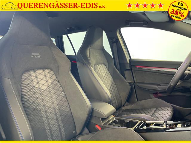 Volkswagen / Golf Variant / Schwarz / / / 150PS DSG+Black Style+AHK