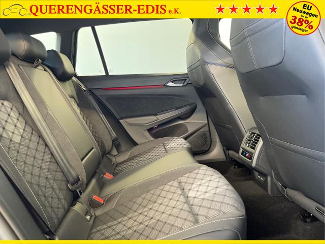 Volkswagen / Golf Variant / Schwarz / / / 150PS DSG+Black Style+AHK