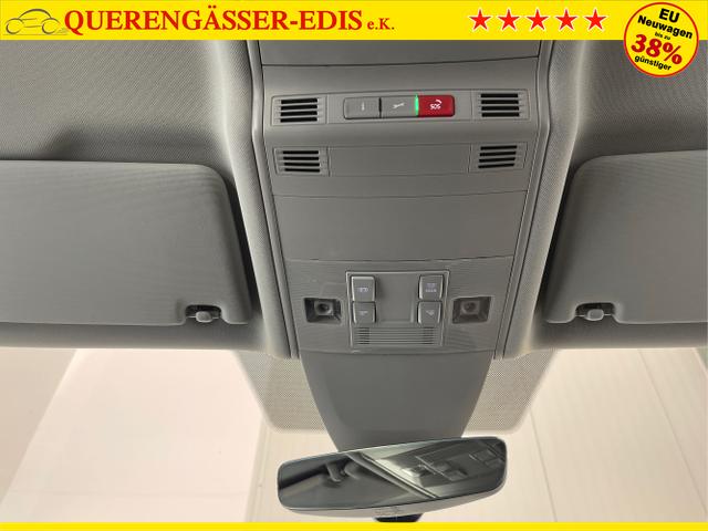 Volkswagen / Touran / Grau / / / 7Si+IQ.Light+TrailerAss+Cam