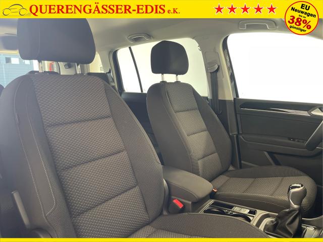 Volkswagen / Touran / Grau / / / 7Si+IQ.Light+TrailerAss+Cam