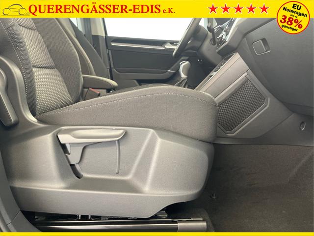 Volkswagen / Touran / Grau / / / 7Si+IQ.Light+TrailerAss+Cam