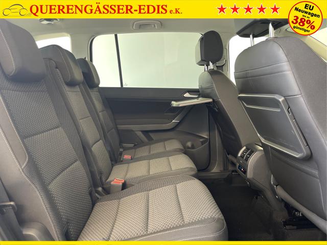 Volkswagen / Touran / Grau / / / 7Si+IQ.Light+TrailerAss+Cam