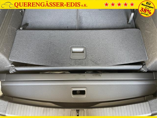 Volkswagen / Touran / Grau / / / 7Si+IQ.Light+TrailerAss+Cam
