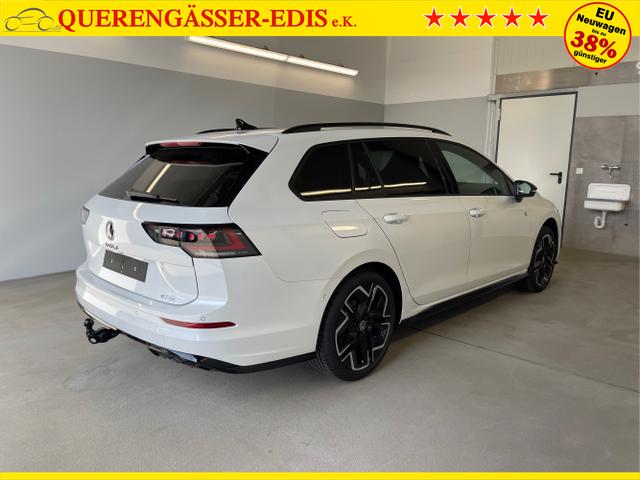 Volkswagen / Golf Variant / Weiß / / / 150PS DSG+Black Style+AHK
