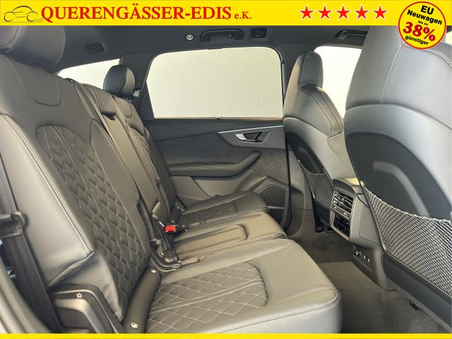 Audi / SQ7 / Schwarz / / / Nachtsicht+Fahrwerkspaket