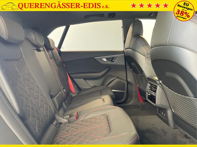 Audi / Q8 / Schwarz / / / S line STHZ+Pano+AHK+HUD