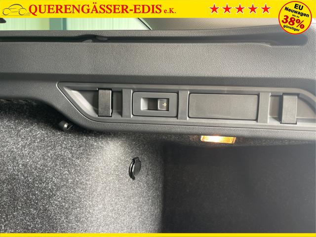Skoda / Octavia Combi / Grau / / / DSG AHK+Sitzheizung+App Connect