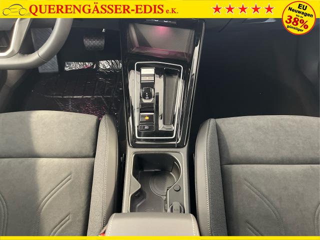 Volkswagen / Golf / Grau / / / eHybrid IQ.Light+Navi+Travel Assist