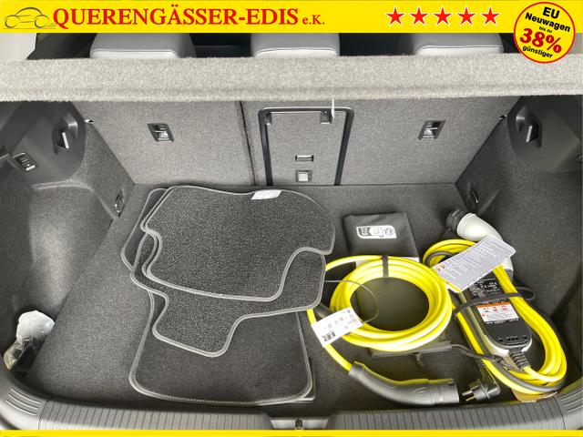 Volkswagen / Golf / Grau / / / eHybrid IQ.Light+Navi+Travel Assist
