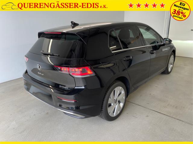 Volkswagen / Golf / Schwarz / / / eHybrid IQ.Light+Navi+Travel Assist
