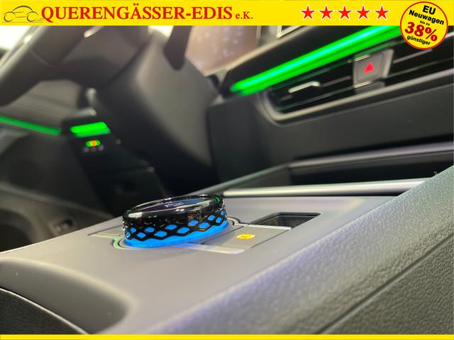 Volkswagen / Tiguan / Grau / / / 150PS DSG 360°Kamera+IQ.Light