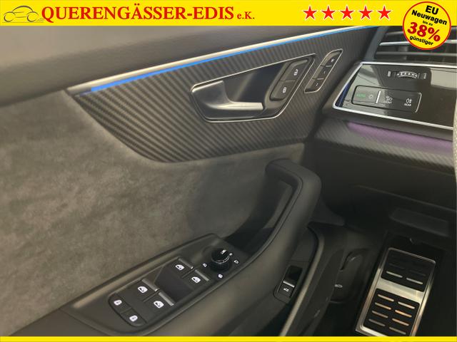 Audi / Q8 / Schwarz / / / S line STHZ+Pano+AHK+HUD