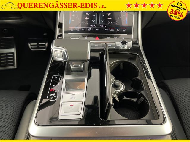 Audi / Q8 / Schwarz / / / S line STHZ+Pano+AHK+HUD
