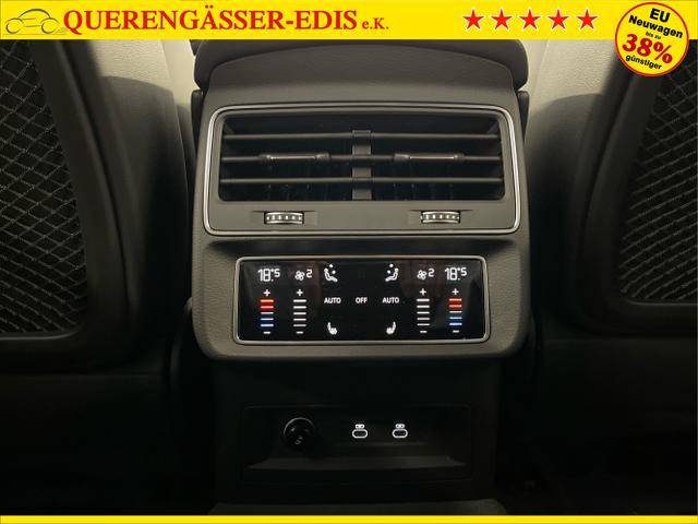 Audi / Q8 / Schwarz / / / S line STHZ+Pano+AHK+HUD