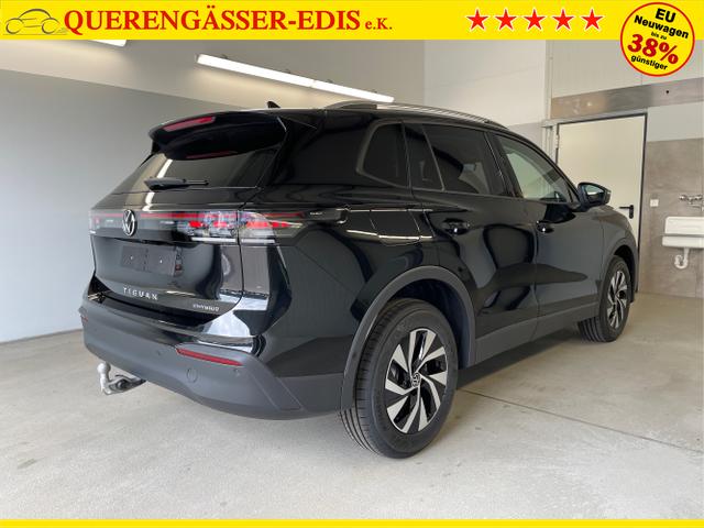 Volkswagen / Tiguan / Schwarz / / / 204PS DSG eHybrid IQ.Light+Navi