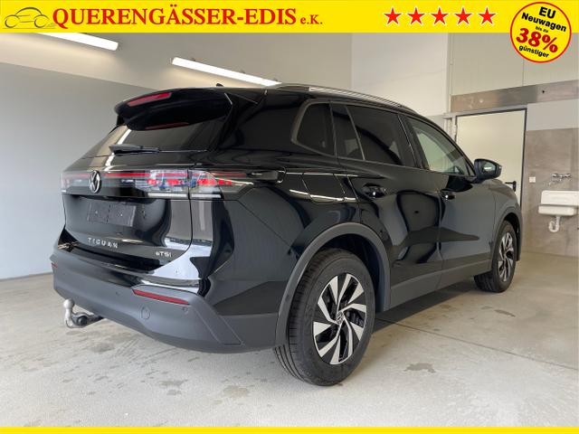 Volkswagen / Tiguan / Schwarz / / / 150PS DSG 360°Kamera+IQ.Light