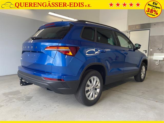 Skoda / Karoq / Blau / / / 150PS DSG AHK+Kessy