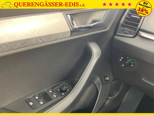 Skoda / Karoq / Blau / / / 150PS DSG AHK+Kessy