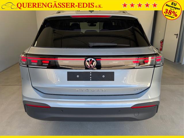 Volkswagen / Tiguan / Silber / / / 150PS DSG IQ.Light