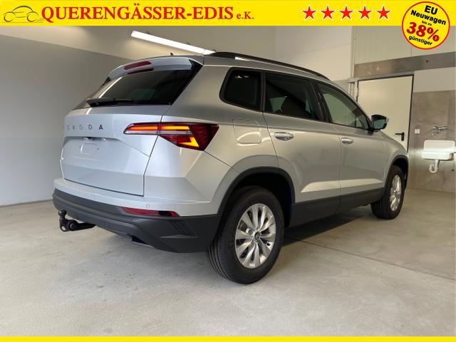 Skoda / Karoq / Silber / / / 150PS DSG Navi+ACC+AHK+Kessy+Kamera+Sitzheiz
