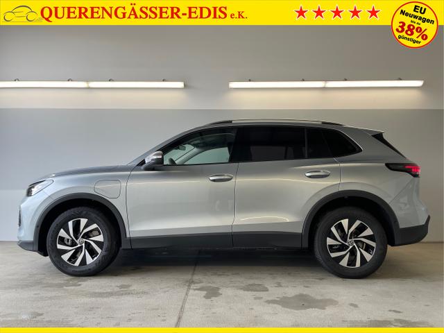 Volkswagen / Tiguan / Silber / / / eHybrid DSG 360&deg;+Navi+Kessy+AHK