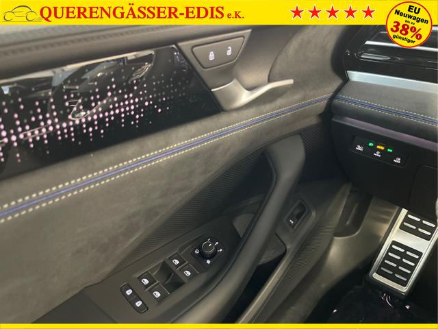 Volkswagen / Passat Variant / Grau / / / 265PS AHK+Pano+Harman Kardon