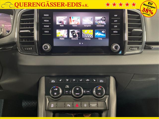 Skoda / Karoq / Silber / / / 150PS TSI DSG Navi+ACC+AHK+Kessy+Kamera+Sitzheiz+eHeck+GV5