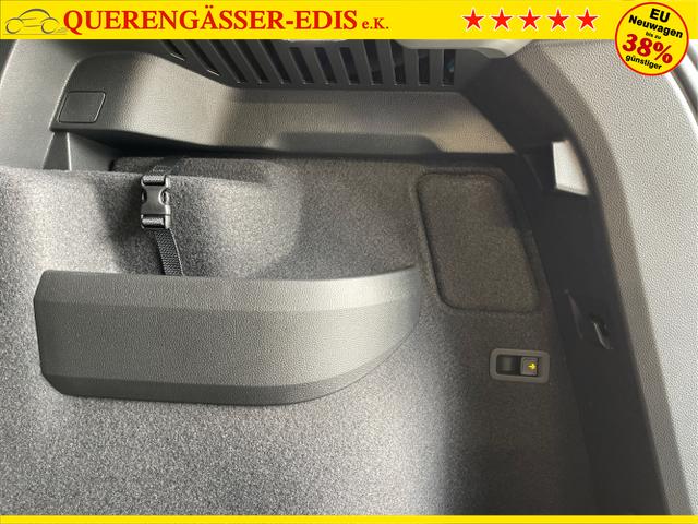 Skoda / Karoq / Silber / / / 150PS TSI DSG Navi+ACC+AHK+Kessy+Kamera+Sitzheiz+eHeck+GV5