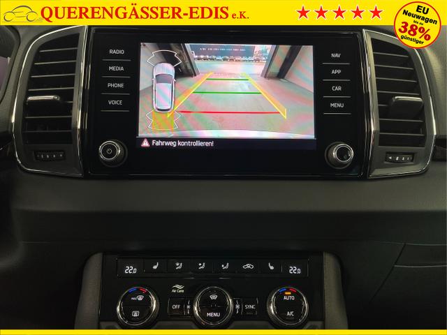 Skoda / Karoq / Silber / / / 150PS TSI DSG Navi+ACC+AHK+Kessy+Kamera+Sitzheiz+eHeck+GV5