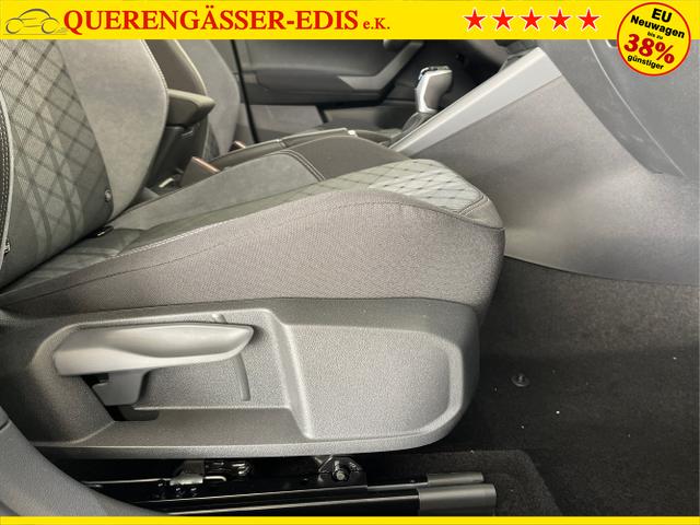 Volkswagen / Taigo / Grau / / / 115PS DSG Kessy+AHK+Navi