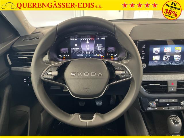 Skoda / KAMIQ / Schwarz / / / 115PS AHK+Kessy