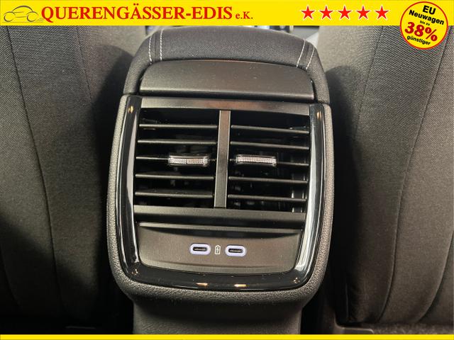 Skoda / KAMIQ / Schwarz / / / 115PS AHK+Kessy