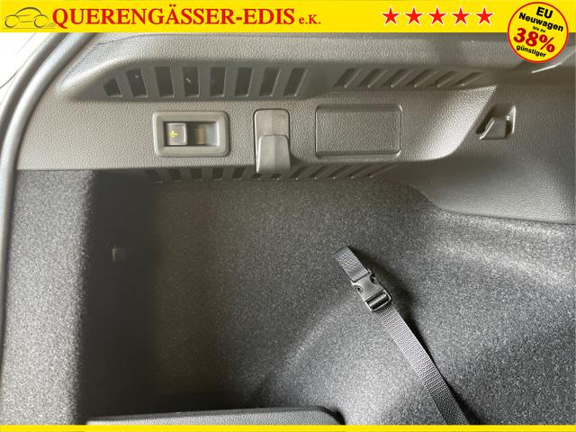 Skoda / KAMIQ / Schwarz / / / 115PS AHK+Kessy