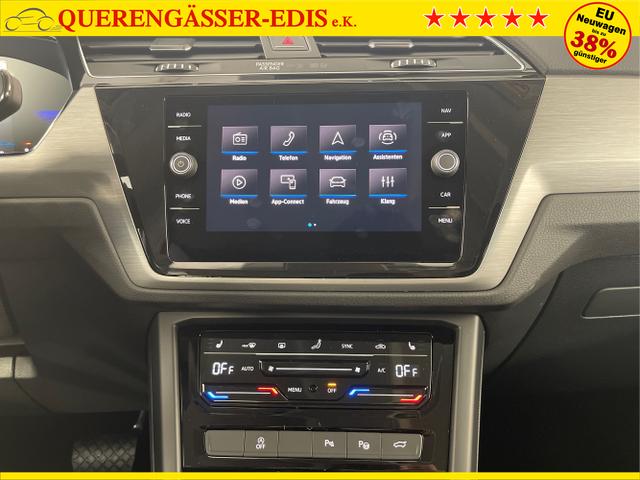 Volkswagen / Touran / Silber / / / 1.5 TSI DSG 7Sitz+AHK+IQ.Light+Kamera+Navi+eHeck+Keyless+Sitzheiz