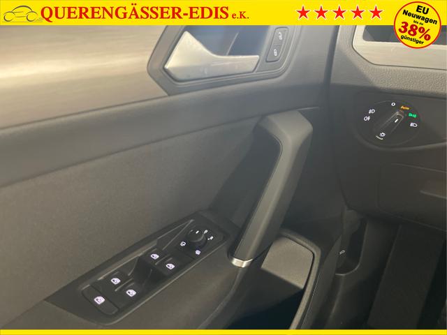 Volkswagen / Touran / Silber / / / 1.5 TSI DSG 7Sitz+AHK+IQ.Light+Kamera+Navi+eHeck+Keyless+Sitzheiz